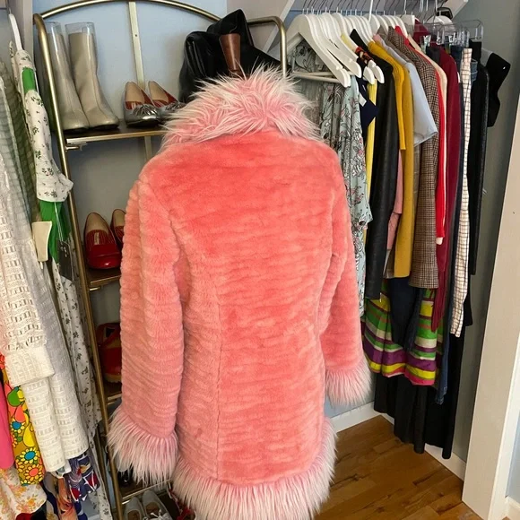 Vintage Pink Faux Fur Coat Bratz style - Picture 9 of 11